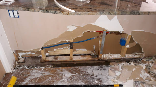 Best Water damage restoration near me  in Kingman, KS